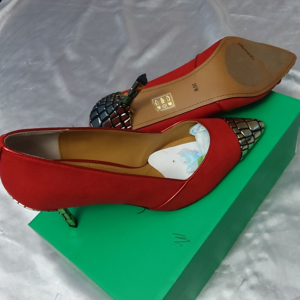 👠J RENÉE GOLD TOE HEELS NWOT ❤